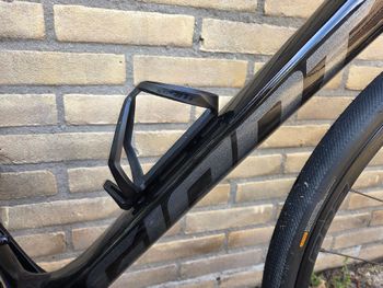 Used Giant Defy Shimano Ultegra 2023 Road & Gravel, Black — image 23 of 28