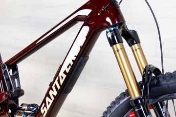 Used Santa Cruz Bronson Cc 2025 Mountainbike, Red — image 10 of 18