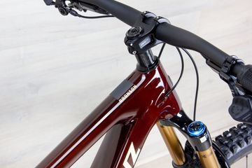 Used Santa Cruz Bronson Cc 2025 Mountainbike, Red — image 9 of 18