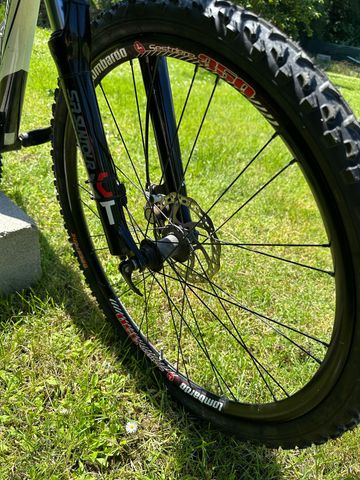 Lombardo Sestriere Shimano Acera 2013 Mountainbike usato, Bianco — immagine 5 di 6