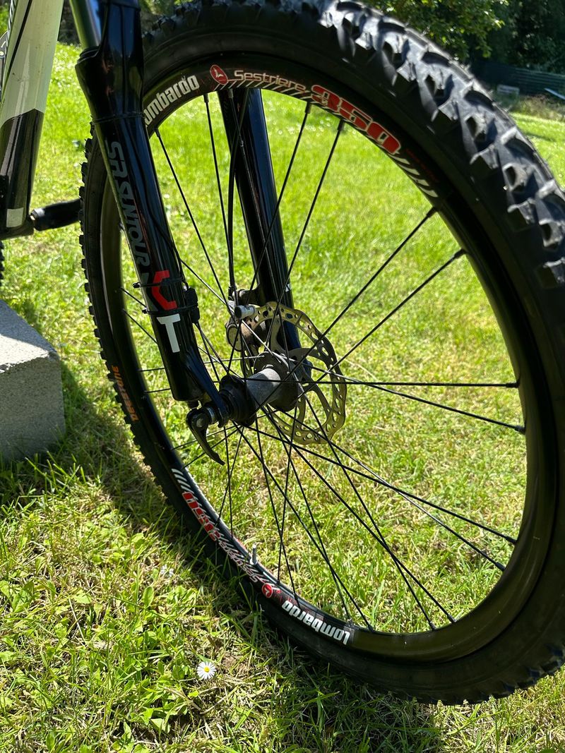 Lombardo Sestriere Shimano Acera 2013 Mountainbike usato, Bianco — immagine 5 di 6