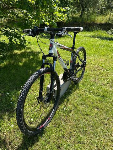 Lombardo Sestriere Shimano Acera 2013 Mountainbike usato, Bianco — immagine 6 di 6