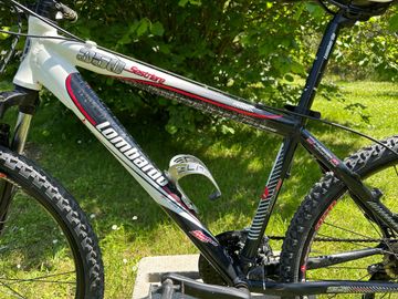 Lombardo Sestriere Shimano Acera 2013 Mountainbike usato, Bianco — immagine 3 di 6