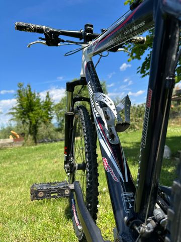 Lombardo Sestriere Shimano Acera 2013 Mountainbike usato, Bianco — immagine 4 di 6