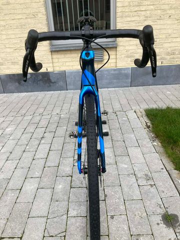 Tweedehands Trek Boone Shimano 105 Di2 2022 Road & Gravel — afbeelding 2 van 9