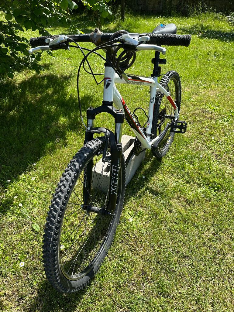 Used FRW FRW Custom Shimano Alivio 2013 Mountainbike — image 2 of 6