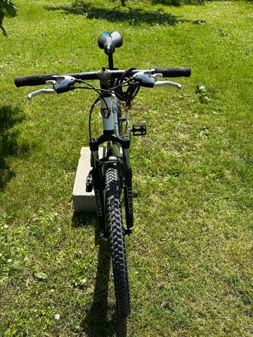 Used FRW Custom Shimano Alivio 2013 Mountainbike, White — image 5 of 6