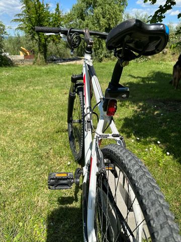 Used FRW Custom Shimano Alivio 2013 Mountainbike, White — image 4 of 6