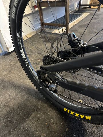 Używany Canyon Sender CFR Mullet 2022 2022 Mountainbike — zdjęcie 6 z 6