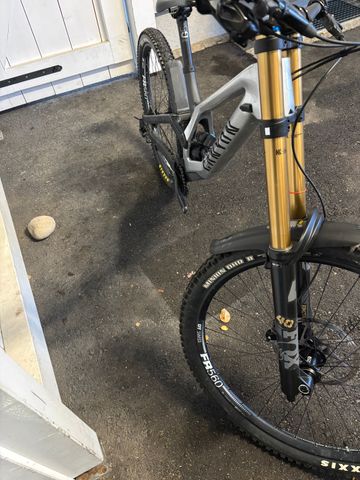 Używany Canyon Sender CFR Mullet 2022 2022 Mountainbike — zdjęcie 5 z 6