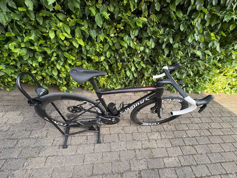 Used Specialized S-Works Tarmac SL8 Frameset - FACT 12r Carbon 2025 2025 Road & Gravel, Red — image 5 of 8