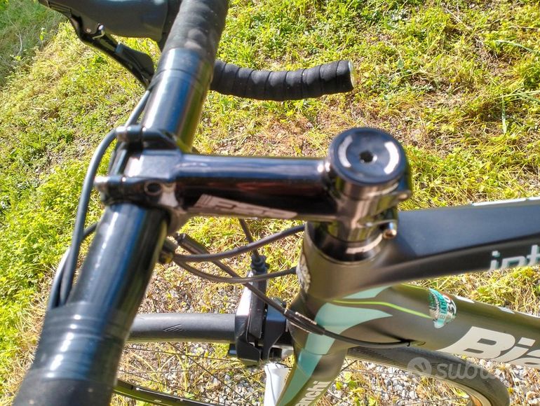 Used Bianchi Bianchi Intenso Anniversario Ultegra R 8020 2015 Road & Gravel, Black — image 4 of 6