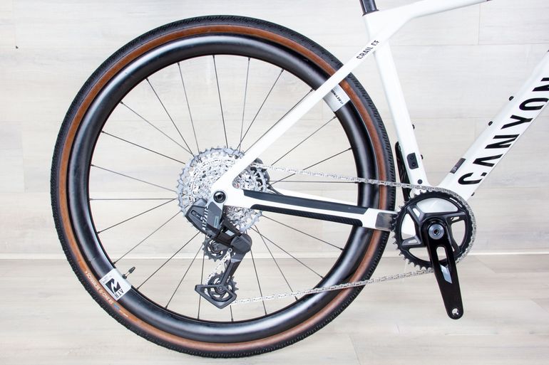 Used Canyon Grail CF SL 7 AERO 2025 Road & Gravel, White — image 3 of 17