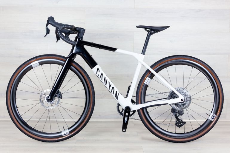 Used Canyon Grail CF SL 7 AERO 2025 Road & Gravel, White — image 2 of 17