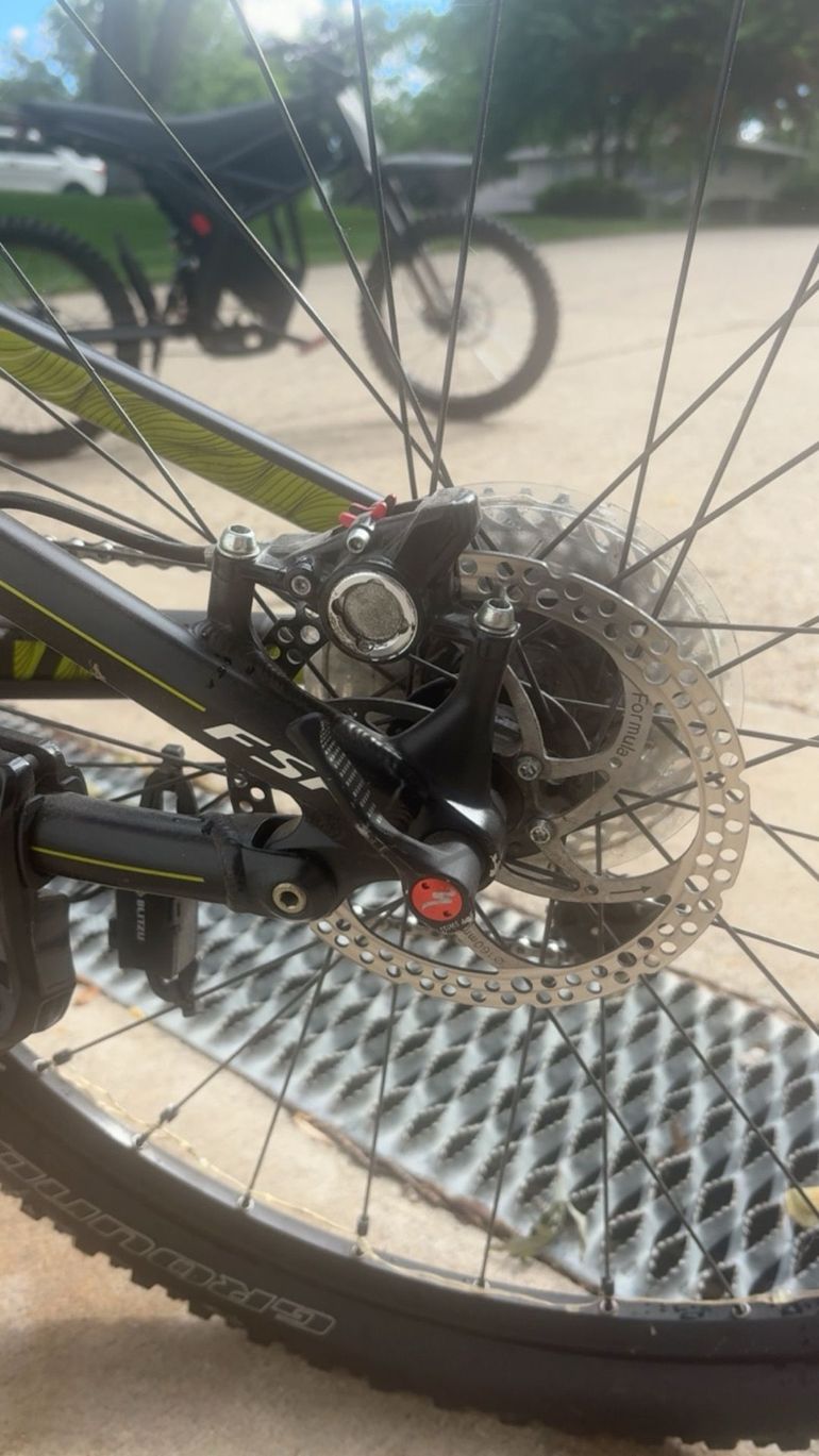 Used Specialized Rumor SRAM X9 2017 Mountainbike, Black — image 3 of 6