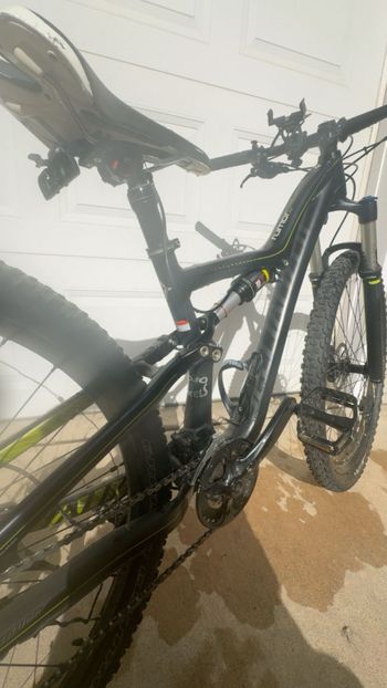 Used Specialized Rumor SRAM X9 2017 Mountainbike, Black — image 4 of 6