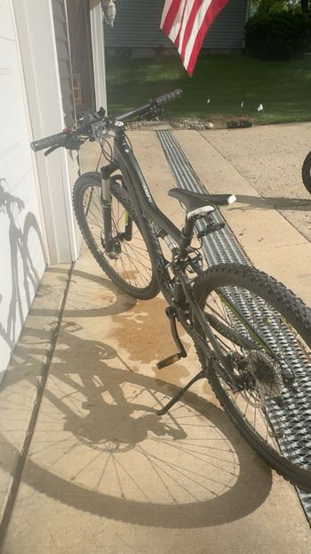 Used Specialized Rumor SRAM X9 2017 Mountainbike, Black — image 2 of 6