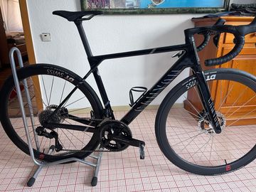 Used Canyon Ultimate CFR LTD 2025 2025 Road & Gravel, Black — image 4 of 6