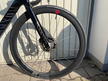 Used Canyon Ultimate CFR LTD 2025 2025 Road & Gravel, Black — image 2 of 6