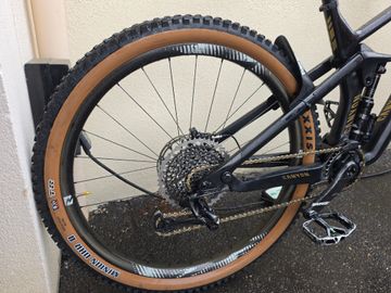 Used Canyon Strive CF 9.0 2020 2020 Mountainbike, Black, 29 — image 5 of 10