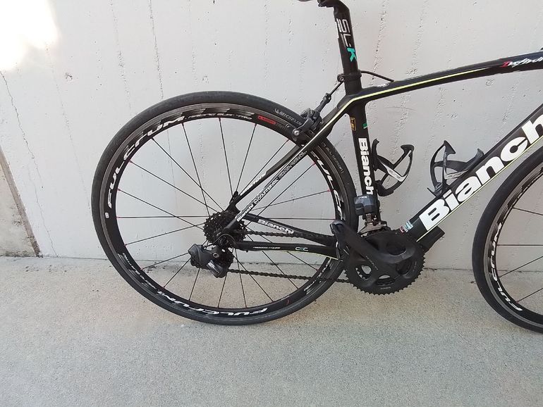 Used Bianchi Infinito CV Ultegra Di2 Disc Compact 2015 2015 Road & Gravel, Black — image 3 of 4