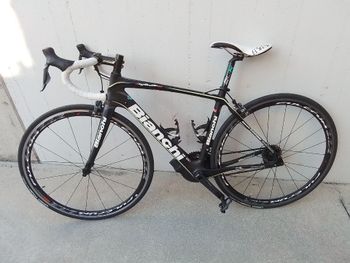 Used Bianchi Infinito CV Ultegra Di2 Disc Compact 2015 2015 Road & Gravel, Black — image 2 of 4