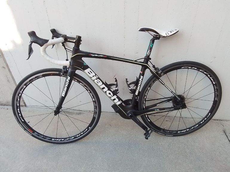 Used Bianchi Infinito CV Ultegra Di2 Disc Compact 2015 2015 Road & Gravel, Black — image 2 of 4