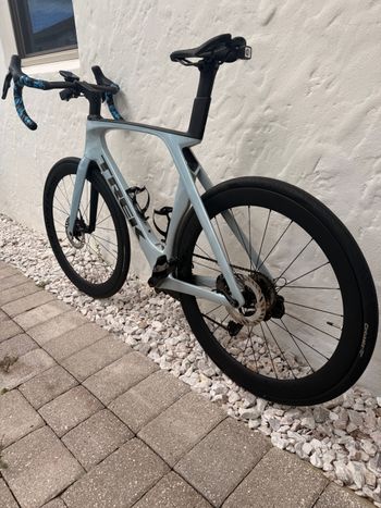 Used Trek Madone SL 7 Gen 7 2024 2024 Road & Gravel — image 4 of 6