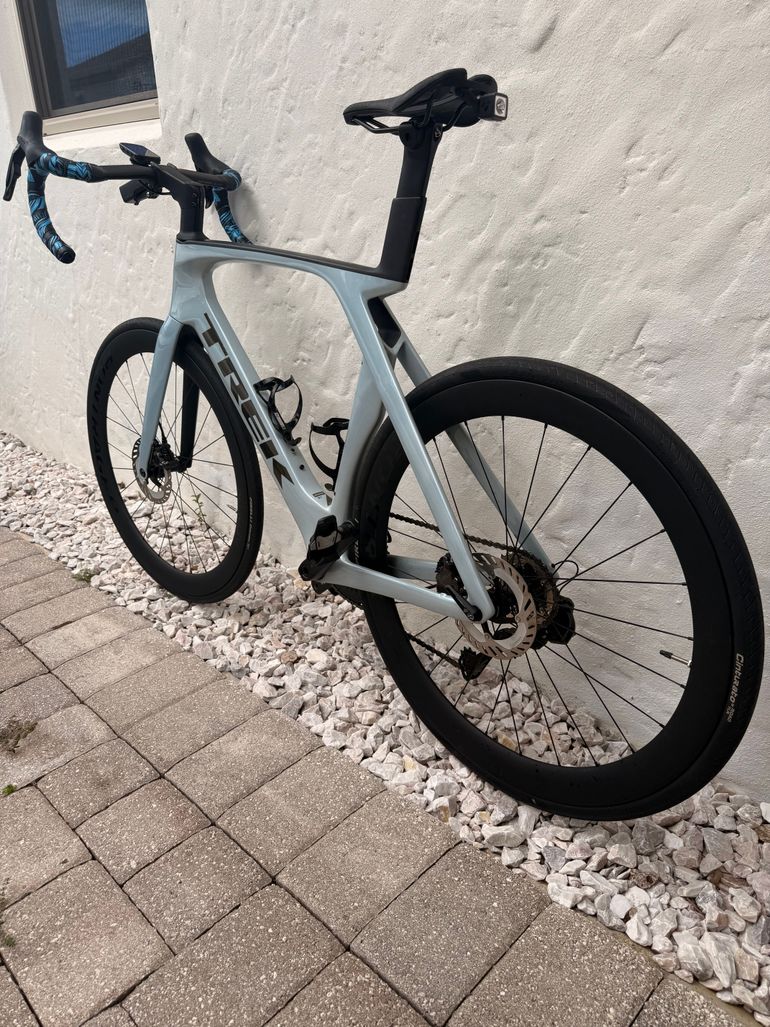 Used Trek Madone SL 7 Gen 7 2024 2024 Road & Gravel — image 4 of 6