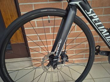 Used Specialized Tarmac Comp Disc 2017 2017 Road & Gravel, Black — image 8 of 9