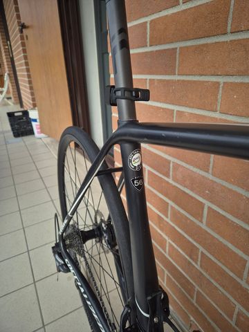 Used Specialized Tarmac Comp Disc 2017 2017 Road & Gravel, Black — image 7 of 9