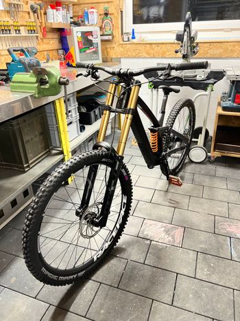 Used CUBE TWO15 HPC SLT 2022 2022 Mountainbike, Black, 29 — image 2 of 6