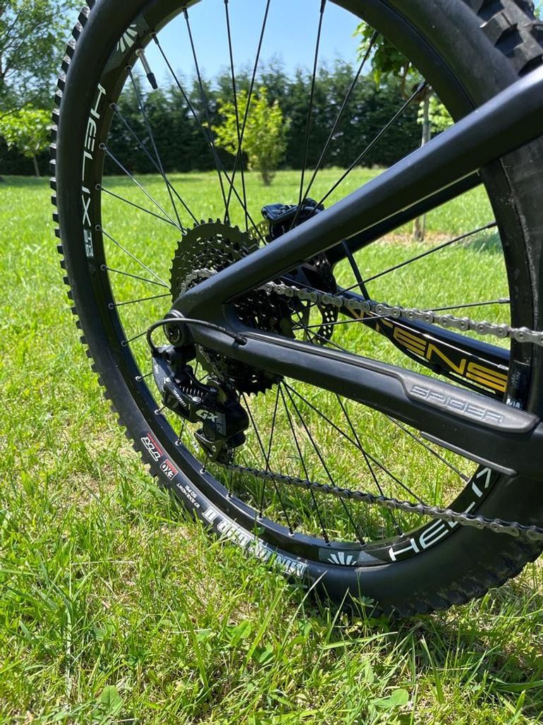 Used Intense Spider 2017 Mountainbike — image 3 of 9