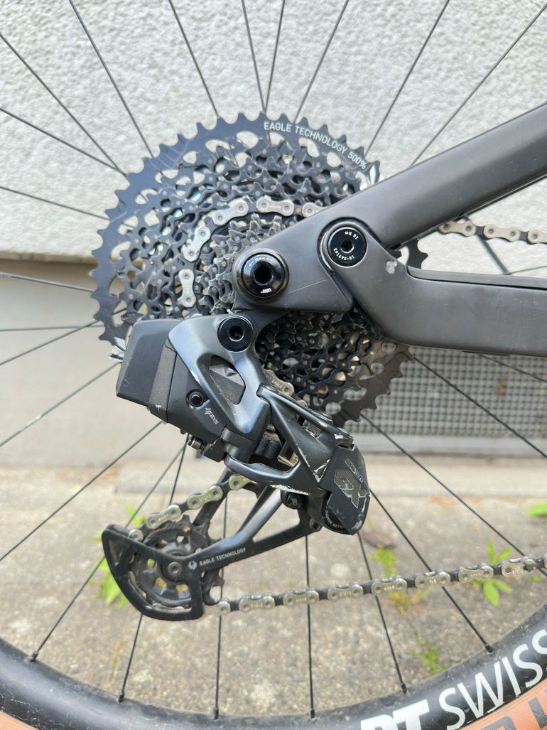 Used Canyon Neuron CF 9 SL 2024 2024 Mountainbike, Green, 27.5, 29 — image 5 of 10