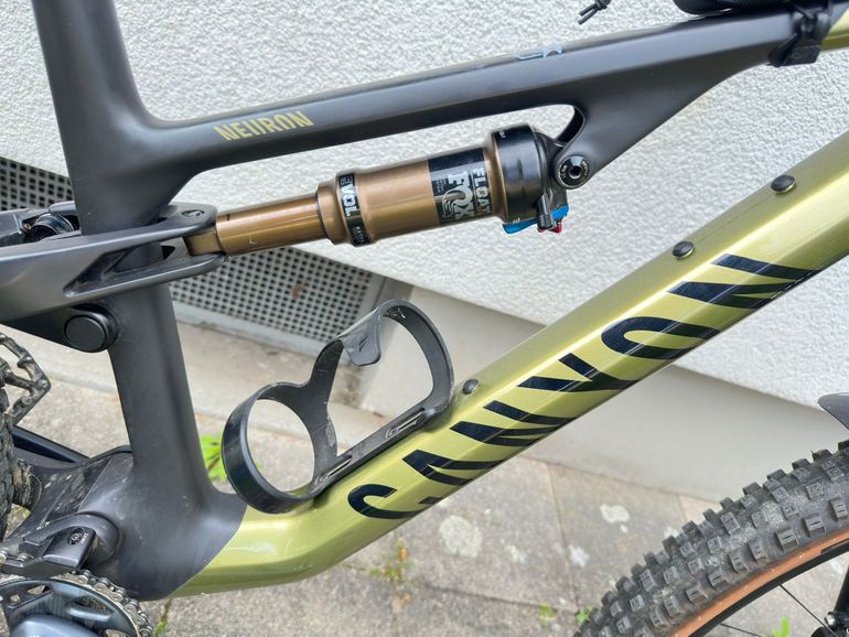 Used Canyon Neuron CF 9 SL 2024 2024 Mountainbike, Green, 27.5, 29 — image 2 of 10