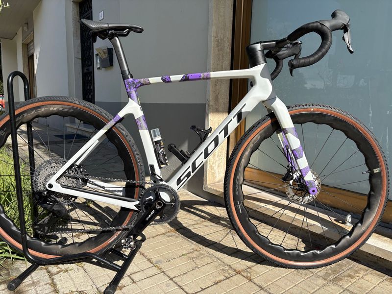 Used Scott Addict Shimano GRX 2025 Road & Gravel