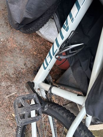 Used Specialized Rockhopper Sport 27.5 2023 2023 Mountainbike, Light Gray, 27.5 — image 11 of 14