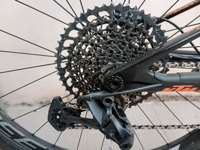 Used KTM Scarp SRAM GX Eagle 2021 Mountainbike, Black — image 6 of 8