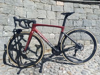 Used Specialized Tarmac SL7 Expert - Ultegra Di2 2022 2022 Road & Gravel, Red — image 3 of 14