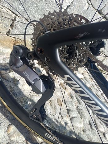 Used Specialized Tarmac SL7 Expert - Ultegra Di2 2022 2022 Road & Gravel, Red — image 4 of 14