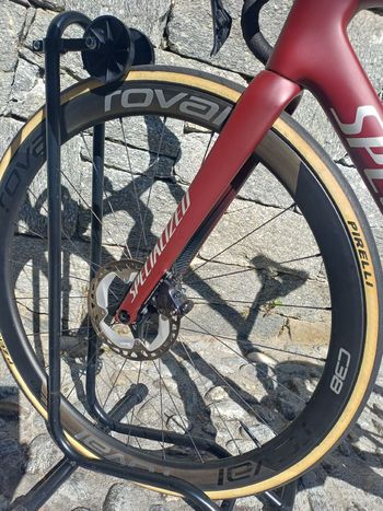 Used Specialized Tarmac SL7 Expert - Ultegra Di2 2022 2022 Road & Gravel, Red — image 8 of 14