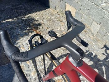 Used Specialized Tarmac SL7 Expert - Ultegra Di2 2022 2022 Road & Gravel, Red — image 5 of 14