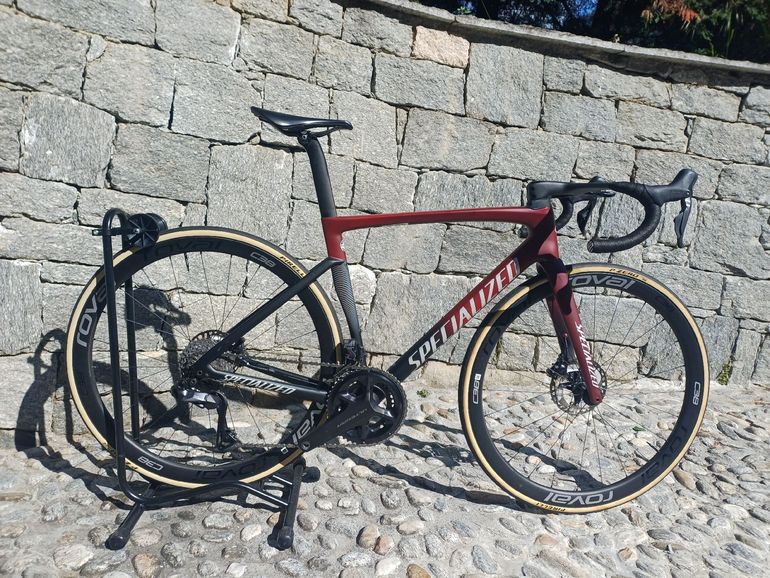 Used Specialized Tarmac SL7 Expert - Ultegra Di2 2022 2022 Road & Gravel, Red — image 1 of 14