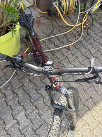 Used GT Sensor Sport 2021 2021 Mountainbike, Red, 29 — image 3 of 5