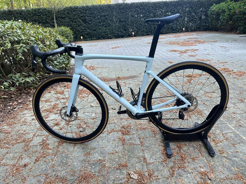 Used Specialized Tarmac SL7 Expert - SRAM Rival AXS 2023 2023 Road & Gravel