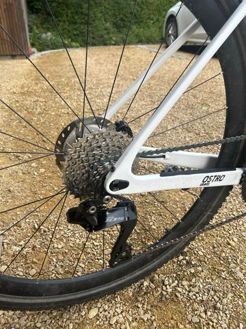 Used Factor Ostro Shimano Ultegra Di2 2025 Road & Gravel, White — image 2 of 11