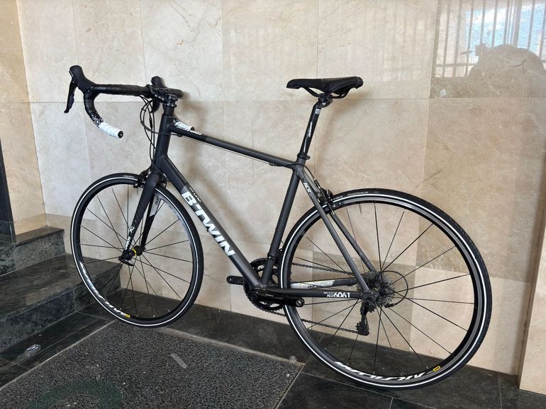 Used B Twin Triban Shimano 105 2021 Road & Gravel — image 11 of 11
