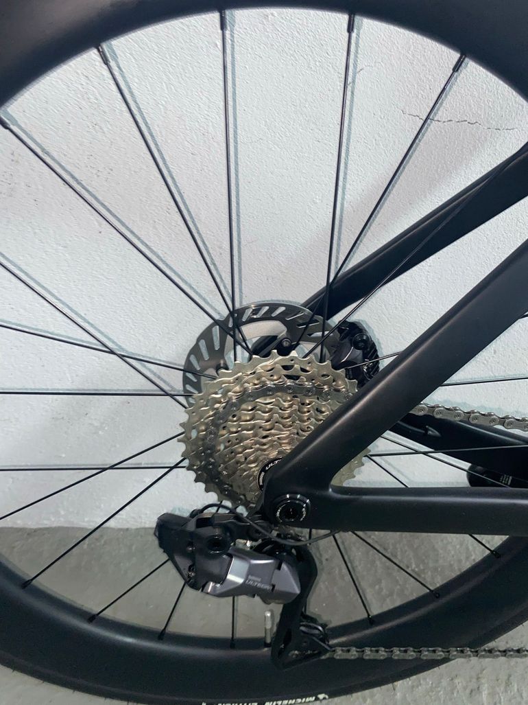 Used Airwolf Airwolf Custom Shimano Ultegra Di2 2026 Road & Gravel — image 7 of 10