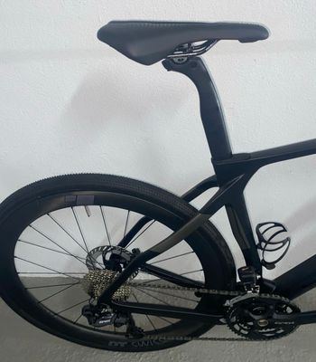 Used Airwolf Airwolf Custom Shimano GRX Di2 2024 Road & Gravel — image 3 of 7