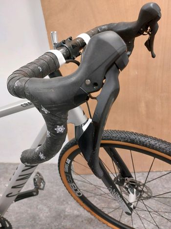 Used Canyon Grail AL 7.0 2020 2020 Road & Gravel, Light Gray — image 10 of 12